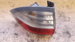 Gebruikte Achterlicht links Ford S-Max (GBW) 2.0 16V Prijs op aanvraag aangeboden door Autodemontage Joko B.V.
