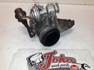 Gebruikte Gasklephuis Mercedes C (W202) 2.2 C-220 D 16V Prijs op aanvraag aangeboden door Autodemontage Joko B.V.