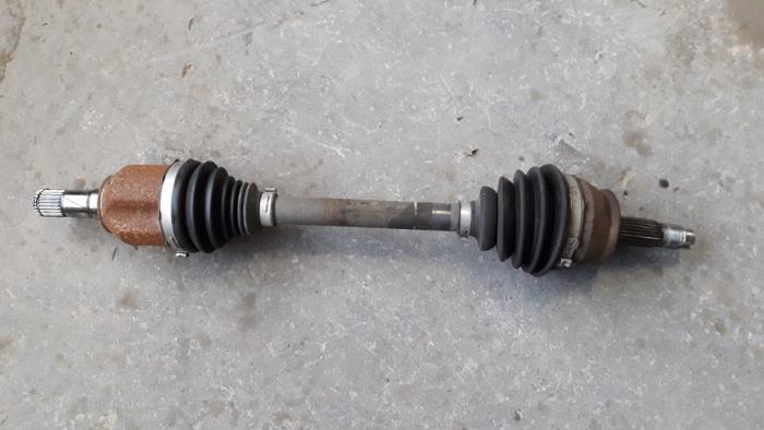 Gebruikte Steekas links-voor Fiat Tipo (356H/357H) 1.6 JTD Multijet II 16V Prijs op aanvraag aangeboden door Autodemontage Joko B.V.
