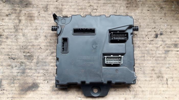 Gebruikte Module Bodycontrol Renault Kangoo Express (FW) 1.5 dCi 75 Prijs op aanvraag aangeboden door Autodemontage Joko B.V.