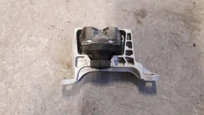Gebruikte Motorrubber Ford Focus 3 1.6 TDCi 95 Prijs op aanvraag aangeboden door Autodemontage Joko B.V.