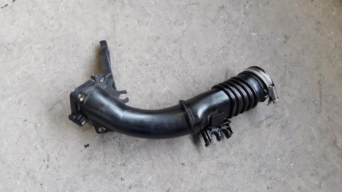 Gebruikte Intercooler Buis Ford Focus 3 1.6 TDCi 95 Prijs op aanvraag aangeboden door Autodemontage Joko B.V.