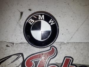 Gebruikte Embleem BMW 3-Serie Prijs op aanvraag aangeboden door Autodemontage Joko B.V.