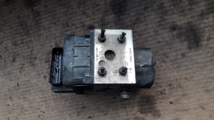 Gebruikte ABS Pomp Nissan King Cab/Pickup 4x4 (D22) 2.5 Tdi Prijs op aanvraag aangeboden door Autodemontage Joko B.V.