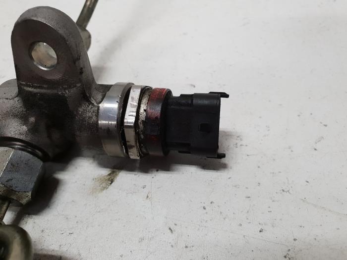 Gebruikte Druksensor Fiat Bravo (198A) 1.6 JTD Multijet 105 Prijs op aanvraag aangeboden door Autodemontage Joko B.V.