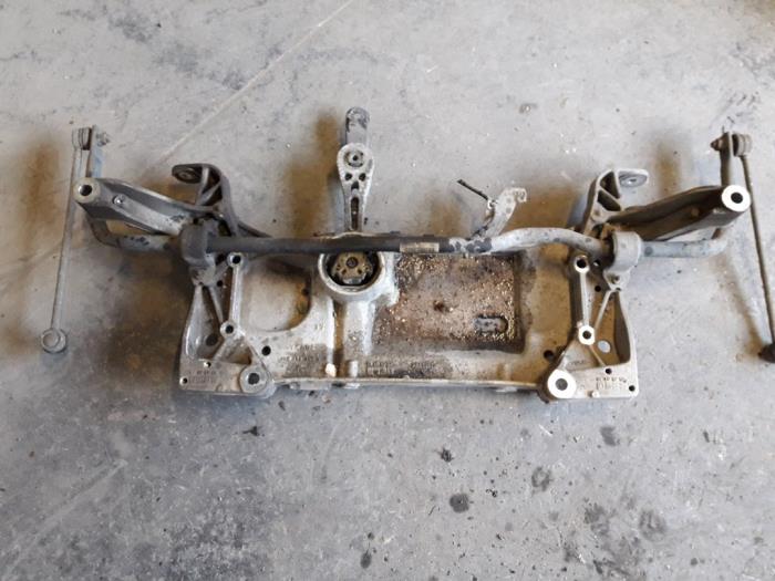 Gebruikte Subframe Volkswagen Golf V (1K1) 1.9 TDI Prijs op aanvraag aangeboden door Autodemontage Joko B.V.