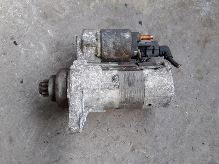 Gebruikte Startmotor Volkswagen Golf V (1K1) 1.9 TDI Prijs op aanvraag aangeboden door Autodemontage Joko B.V.
