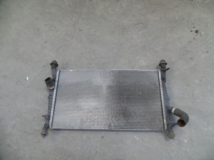 Gebruikte Radiateur Ford Transit 2.0 TDdi 16V Prijs op aanvraag aangeboden door Autodemontage Joko B.V.