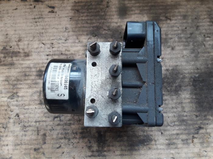 Gebruikte ABS Pomp Volvo S80 (TR/TS) 2.5 D Prijs op aanvraag aangeboden door Autodemontage Joko B.V.