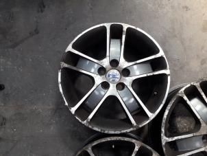 Gebruikte Velg Volvo S40 (MS) 1.6 D 16V Prijs op aanvraag aangeboden door Autodemontage Joko B.V.