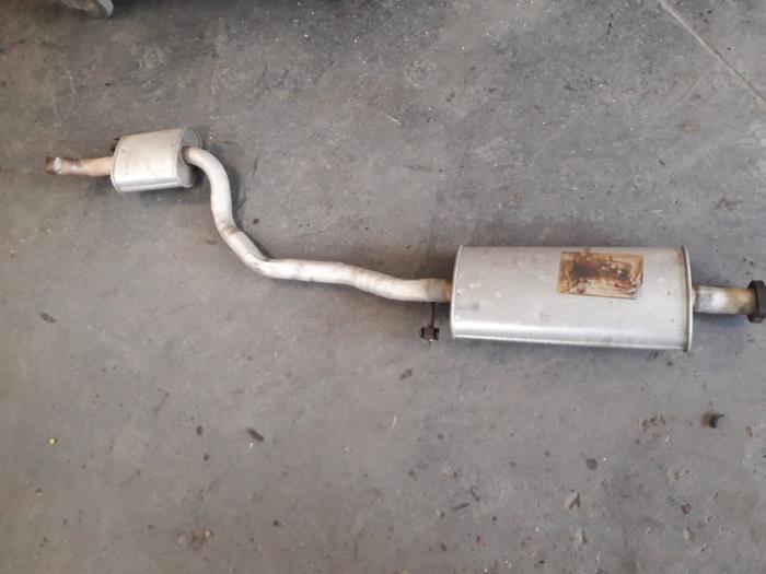 Gebruikte Uitlaat Middendemper Alfa Romeo 147 (937) 1.6 Twin Spark 16V Prijs op aanvraag aangeboden door Autodemontage Joko B.V.