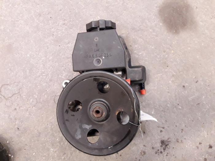 Gebruikte Pomp Servo Mercedes C Combi (S202) 1.8 C180T 16V Prijs op aanvraag aangeboden door Autodemontage Joko B.V.
