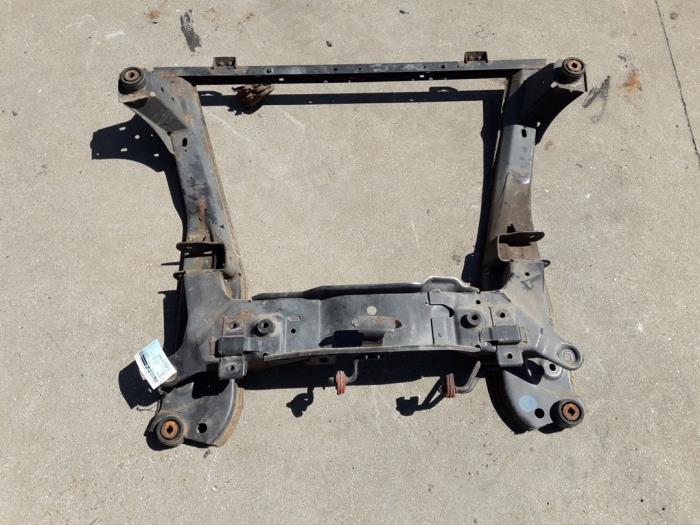 Gebruikte Subframe Ford Mondeo III Wagon 1.8 16V Prijs op aanvraag aangeboden door Autodemontage Joko B.V.