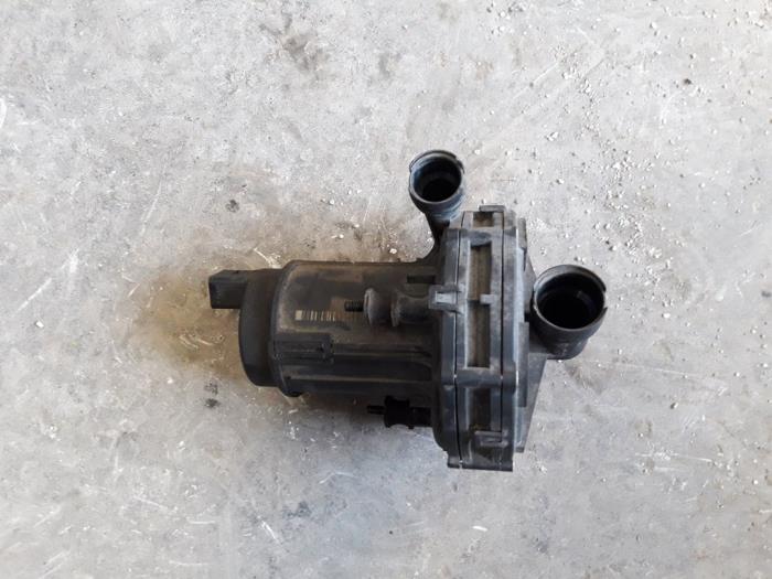 Gebruikte Pullairpomp Audi TT (8N3) 1.8 20V Turbo Prijs op aanvraag aangeboden door Autodemontage Joko B.V.