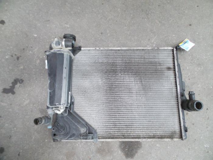 Gebruikte Radiateur BMW 3 serie (E46/4) 316i Prijs op aanvraag aangeboden door Autodemontage Joko B.V.