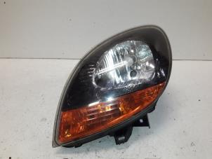 Gebruikte Linker Koplamp Renault Kangoo Prijs op aanvraag aangeboden door Autodemontage Joko B.V.
