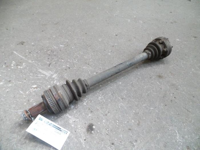 Gebruikte Steekas links-achter BMW 3 serie (E46/4) 316i Prijs op aanvraag aangeboden door Autodemontage Joko B.V.