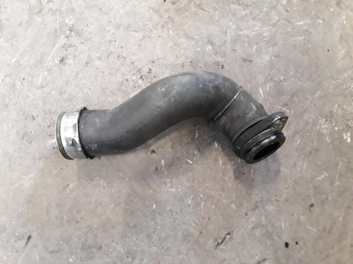 Gebruikte Intercooler Slang BMW 1 serie (E87/87N) 118d 16V Prijs op aanvraag aangeboden door Autodemontage Joko B.V.