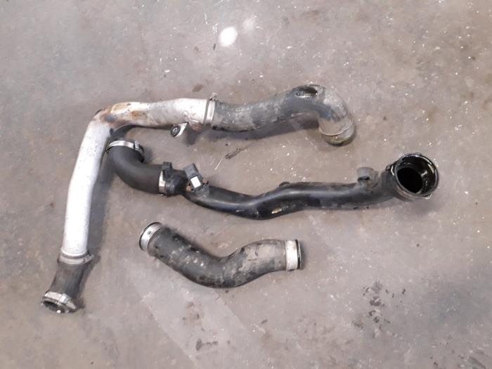 Gebruikte Intercooler Slang Volkswagen Passat Variant (3C5) 1.4 TSI 16V EcoFuel Prijs op aanvraag aangeboden door Autodemontage Joko B.V.