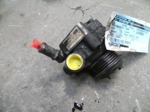 Gebruikte Pomp Servo Ford Mondeo III Wagon 2.0 TDCi 130 16V Prijs op aanvraag aangeboden door Autodemontage Joko B.V.