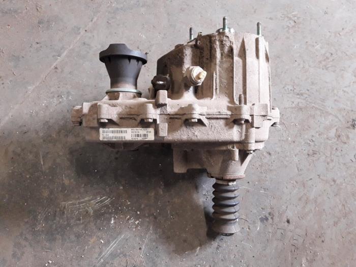 Gebruikte Tussenbak 4x4 Jeep Cherokee/Liberty (KJ) 3.7 V6 24V Prijs op aanvraag aangeboden door Autodemontage Joko B.V.