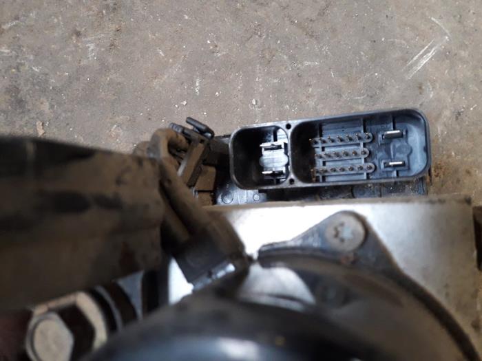 Gebruikte ABS Pomp Jeep Cherokee/Liberty (KJ) 3.7 V6 24V Prijs op aanvraag aangeboden door Autodemontage Joko B.V.