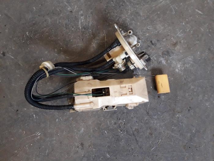 Gebruikte Tank element Pomp Jeep Cherokee/Liberty (KJ) 3.7 V6 24V Prijs op aanvraag aangeboden door Autodemontage Joko B.V.