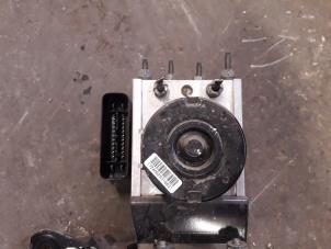 Gebruikte ABS Pomp Renault Twingo II (CN) 1.2 16V Prijs op aanvraag aangeboden door Autodemontage Joko B.V.