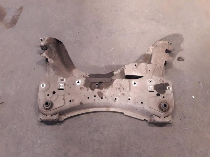 Gebruikte Subframe Renault Scénic II (JM) 1.5 dCi 105 Prijs op aanvraag aangeboden door Autodemontage Joko B.V.