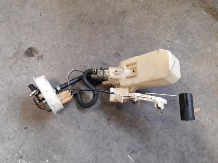 Gebruikte Tank element Pomp Nissan Micra (K11) 1.3 LX,SLX 16V Prijs op aanvraag aangeboden door Autodemontage Joko B.V.