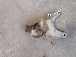 Gebruikte Motorsteun Saab 9-3 II (YS3F) 1.8t 16V Prijs op aanvraag aangeboden door Autodemontage Joko B.V.