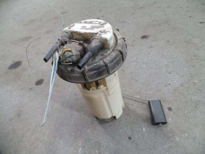 Gebruikte Tank element Pomp Peugeot Partner Combispace 1.8 Prijs op aanvraag aangeboden door Autodemontage Joko B.V.