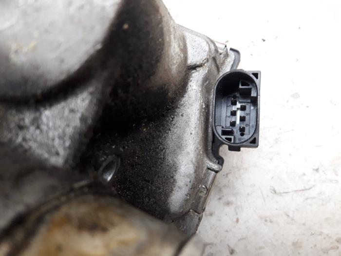 Gasklephuis van een Opel Corsa D 1.4 16V Twinport 2007