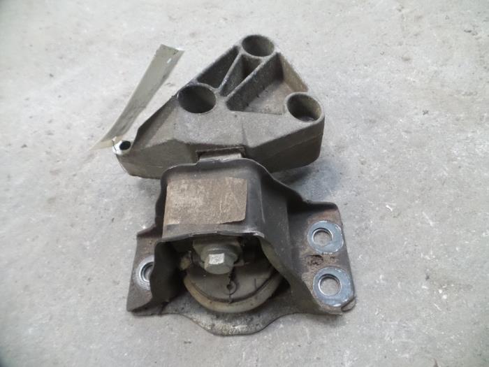 Gebruikte Motorrubber Renault Kangoo Express (FW) 1.5 dCi 70 Prijs op aanvraag aangeboden door Autodemontage Joko B.V.