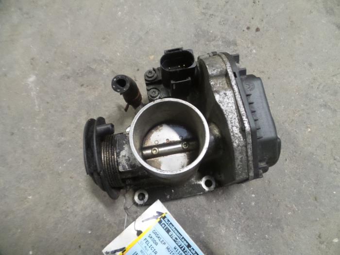 Gebruikte Gasklephuis Skoda Felicia II (6U1) 1.6 Prijs op aanvraag aangeboden door Autodemontage Joko B.V.