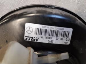 Gebruikte Rembekrachtiger Mercedes B (W245,242) 2.0 B-180 CDI 16V Prijs op aanvraag aangeboden door Autodemontage Joko B.V.