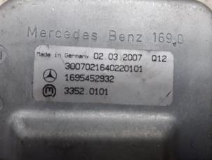 Gebruikte Elektronisch kontaktslot Mercedes B (W245,242) 2.0 B-180 CDI 16V Prijs op aanvraag aangeboden door Autodemontage Joko B.V.