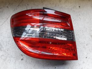 Gebruikte Achterlicht links Mercedes B (W245,242) 2.0 B-180 CDI 16V Prijs op aanvraag aangeboden door Autodemontage Joko B.V.