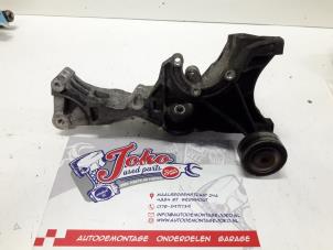 Gebruikte Dynamosteun boven Audi A6 (C6) 2.0 TDI 16V Prijs op aanvraag aangeboden door Autodemontage Joko B.V.