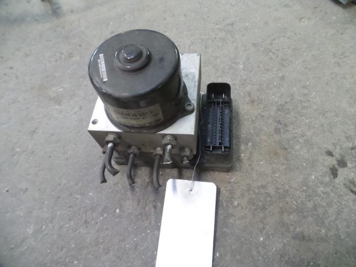 Gebruikte ABS Pomp Ford Focus 1 2.0 16V Prijs op aanvraag aangeboden door Autodemontage Joko B.V.