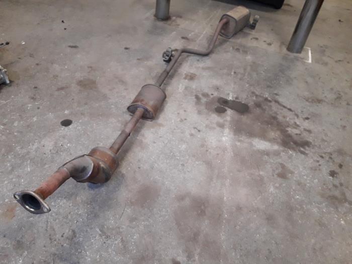 Gebruikte Katalysator Renault Clio III (BR/CR) 1.2 16V 75 Prijs op aanvraag aangeboden door Autodemontage Joko B.V.
