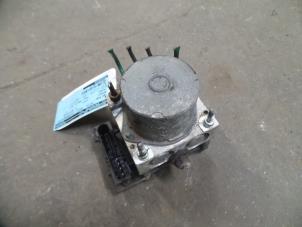 Gebruikte ABS Pomp Renault Twingo (C06) 1.2 16V Prijs op aanvraag aangeboden door Autodemontage Joko B.V.