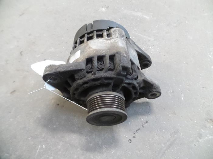 Gebruikte Dynamo Fiat Doblo (223A/119) 1.9 JTD Prijs op aanvraag aangeboden door Autodemontage Joko B.V.