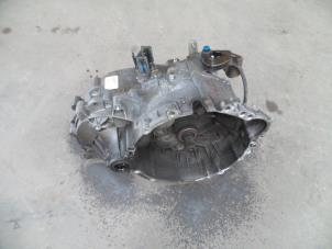 Gebruikte Versnellingsbak Volvo V70 (SW) 2.4 20V 140 Prijs op aanvraag aangeboden door Autodemontage Joko B.V.
