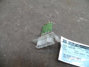 Gebruikte Kachel Weerstand Opel Combo (Corsa C) 1.3 CDTI 16V Prijs op aanvraag aangeboden door Autodemontage Joko B.V.