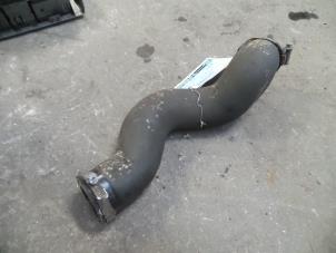 Gebruikte Intercooler Slang Opel Zafira (F75) 2.2 DTI 16V Prijs op aanvraag aangeboden door Autodemontage Joko B.V.