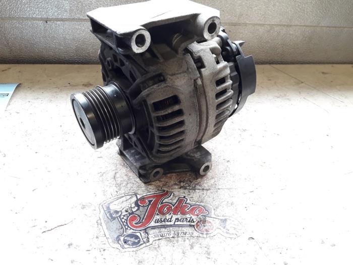 Gebruikte Dynamo Alfa Romeo 159 (939AX) 1.9 JTS 16V Prijs op aanvraag aangeboden door Autodemontage Joko B.V.