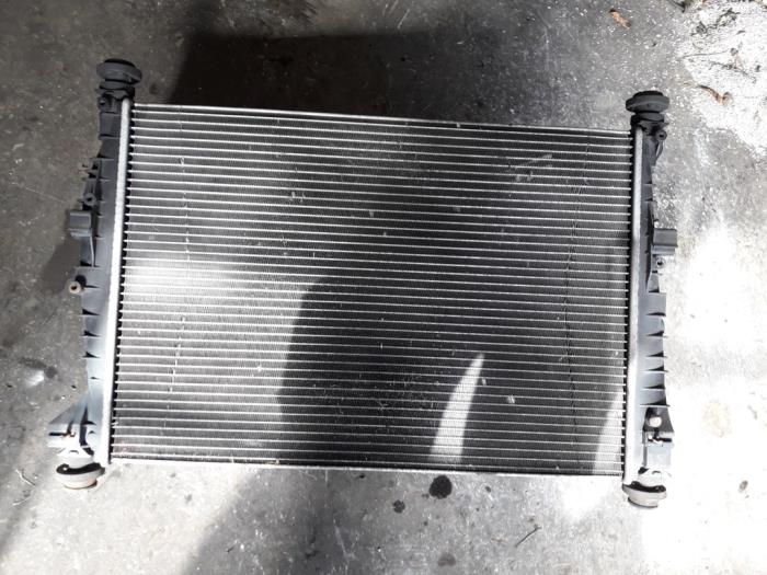 Gebruikte Radiateur Alfa Romeo 159 (939AX) 1.9 JTS 16V Prijs op aanvraag aangeboden door Autodemontage Joko B.V.