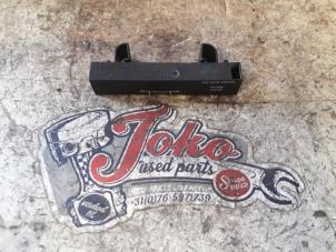 Gebruikte Antenne Versterker Renault Megane II CC (EM) 2.0 16V Prijs op aanvraag aangeboden door Autodemontage Joko B.V.