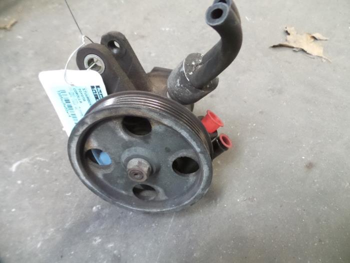 Gebruikte Servopomp Toyota Corolla (E10) 1.3 XLi 16V Prijs op aanvraag aangeboden door Autodemontage Joko B.V.